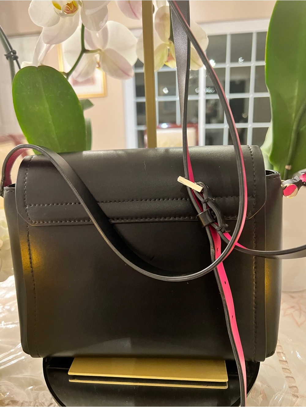 Kate Spade New York Black Leather Flap Crossbody Bag Pink Interior Gold Hardware - Picture 7 of 10
